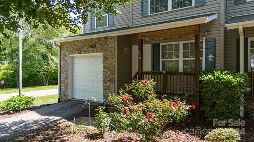 200 Pembrook Road sold townhome in Brookhaven Village, Swannanoa, NC