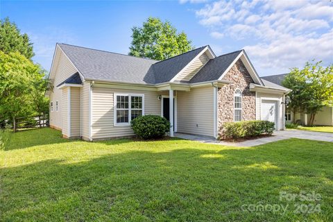 12522 Twelvetrees Lane sold home in Shelton Ridge, Huntersville, NC
