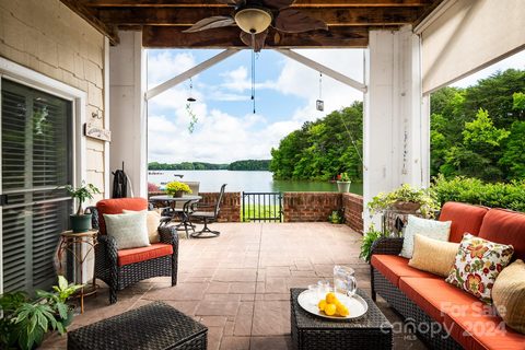 860 Jetton Street 64 sold home in Spinnaker Point, Davidson, NC