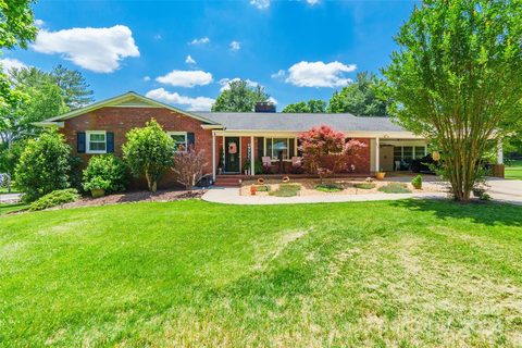 214 Museum Road sold home in Beverly Heights, Statesville, NC