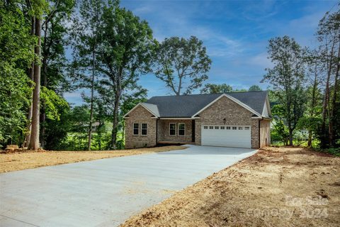 113 W Meadowview Drive 80 sold home in Meadowview Estates, Statesville, NC
