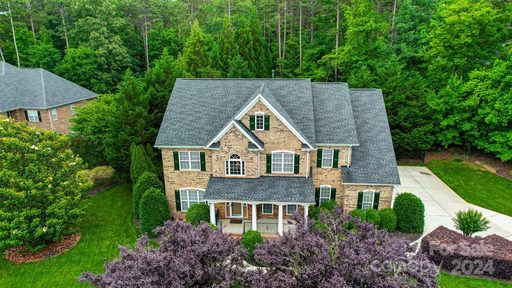 5201 Constance Court sold home in The Estates At Wesley Oaks, Wesley Chapel, NC