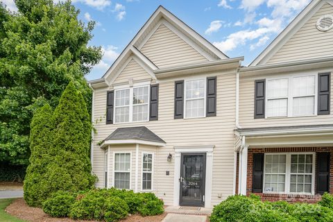 3264 Barons Court Road 16 sold home in Coventry Court Townhomes, Charlotte, NC