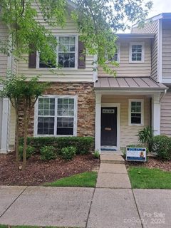1128 Hammond Drive
