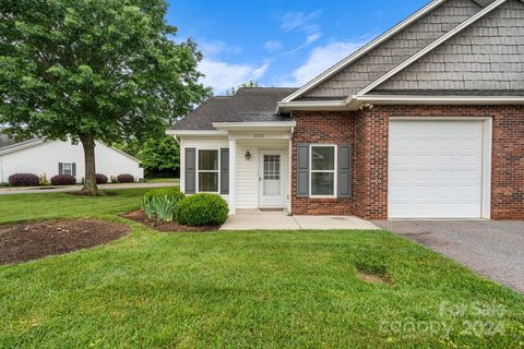 1682 Golden Cedar Lane sold townhome in Mt Olive Manor, Newton, NC