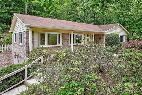 43 Hunters Lane sold home in Hunters Crossing, Hendersonville, NC