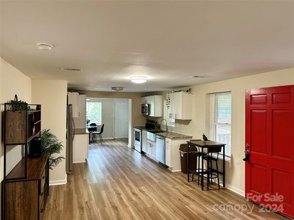 1525 Summerville Road sold home in Homestead Glen, Charlotte, NC