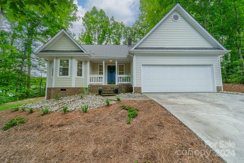 261 Bubbling Well Road sold home in Catawba Springs, Denver, NC