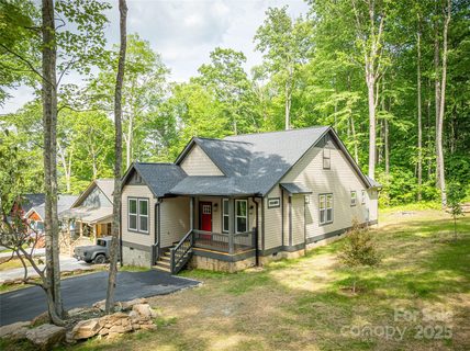 585 Twinbrook Lane sold home in Twinbrook Village, Maggie Valley, NC