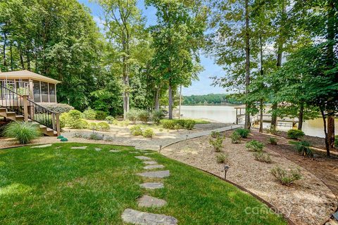 4555 River Oaks Road sold home in Lake Wylie, Lake Wylie, SC