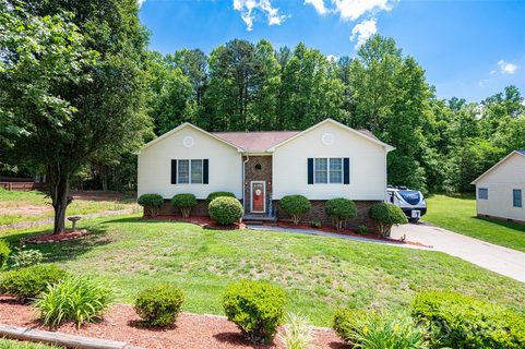 1612 Indian Springs Drive sold home in Indian Springs, Conover, NC