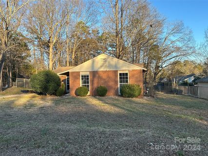 6406 Farmstead Drive 110 sold home in Eastwoods, Charlotte, NC