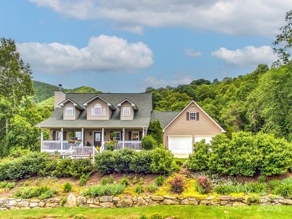 15 Raccoon Pointe sold home in Hunters Ridge, Canton, NC