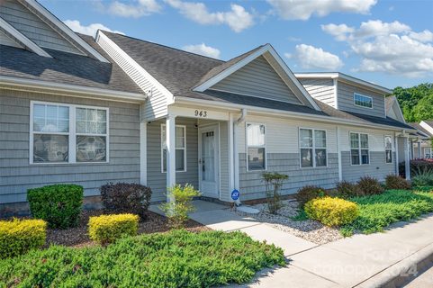 943 Barracuda Avenue sold home in Vintage Place Townhomes, Statesville, NC