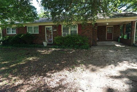 2999 Shangri La Drive sold home in Shangri La, Conover, NC