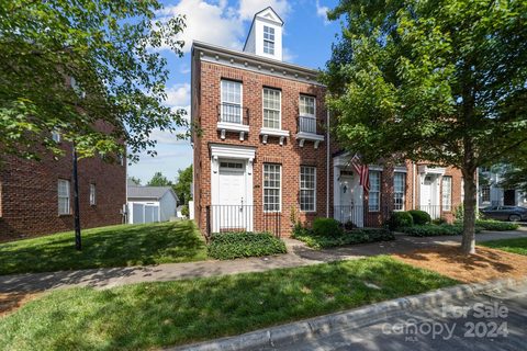 635 Old Meeting Way sold townhome in Davidson Gateway Townhomes, Davidson, NC