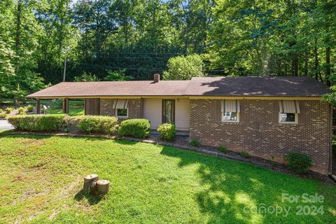 209 Cobblestone Drive sold home in Cobblestone, Marion, NC