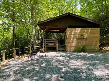 46 Bear Wallow Drive sold home in Bear Den Acres, Spruce Pine, NC