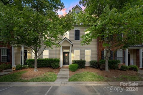 162 Charterhouse Lane sold townhome in Towne Square Townhomes At Regent Park, Fort Mill, SC