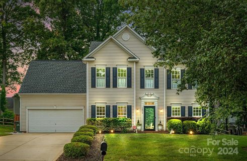 7814 Antique Circle