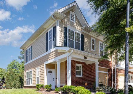 14205 Castle Abbey Lane sold home in Coventry Court Townhomes, Charlotte, NC