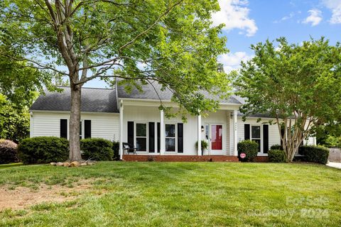 8504 Gruenewald Lane