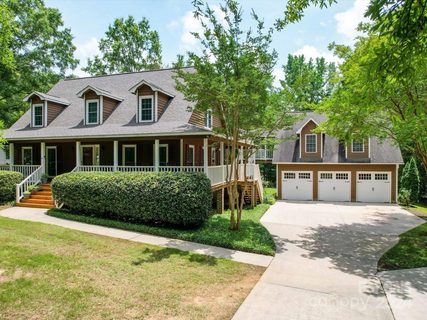 1557 Woodcroft Drive sold home in Carowood, Fort Mill, SC