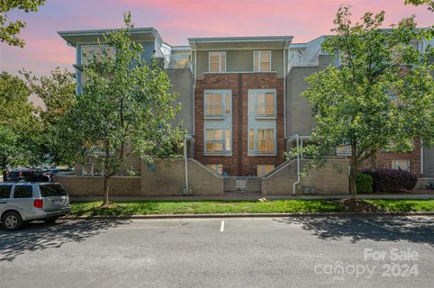 511 Donatello Avenue