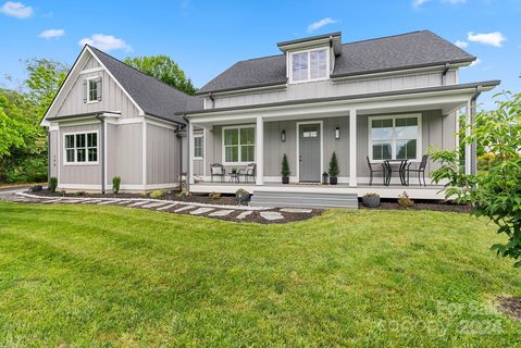 208 Baldwin Road sold home in Rancho La Mirage, Arden, NC