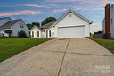 8324 Vermilion Drive sold home in Charlotte, SC