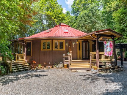 19 Winter Lane sold home in The Forest, Clyde, NC