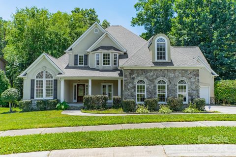 8121 Grahamson Lane