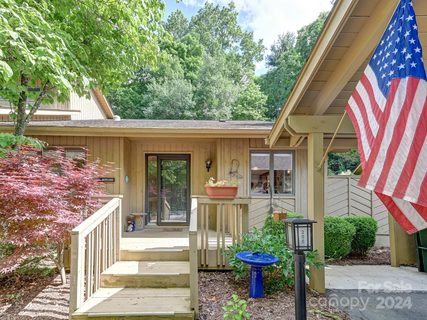 206 Laurel Oak Lane