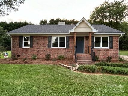 107 Louisbourg Court sold home in Keltic Meadows, Gastonia, NC