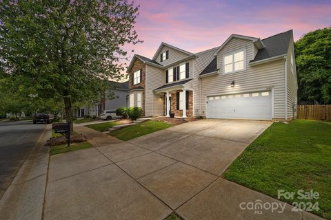 14421 Laurel Tree Lane