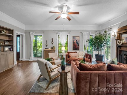 1053 Old Town Way sold home in Woodhaven, Hendersonville, NC