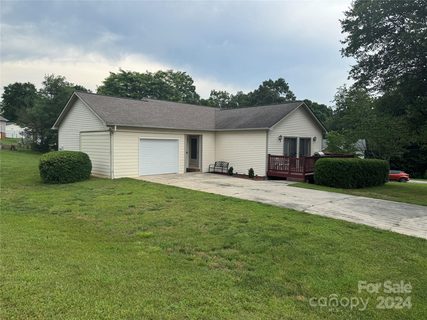 49 Forest Oaks Lane sold home in Forest Oaks, Hickory, NC