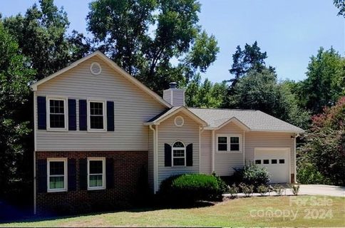 1597 Willowbrook Drive sold home in Willowbrook, Fort Mill, SC