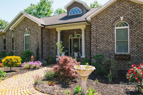 Homes in Binwhe, Gastonia