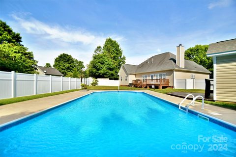 2364 Wednesbury Court sold home in Dakota Woods, Kannapolis, NC