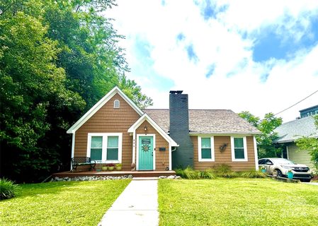 806 E 36th Street