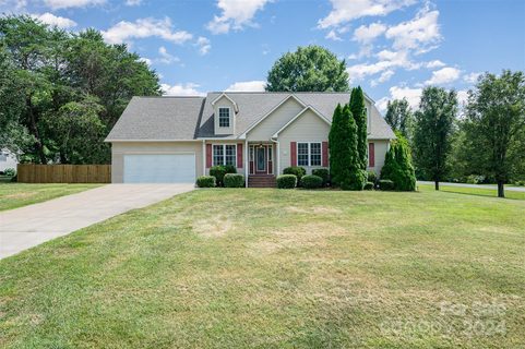 1118 Kingsway Drive sold home in Kingstree, Salisbury, NC