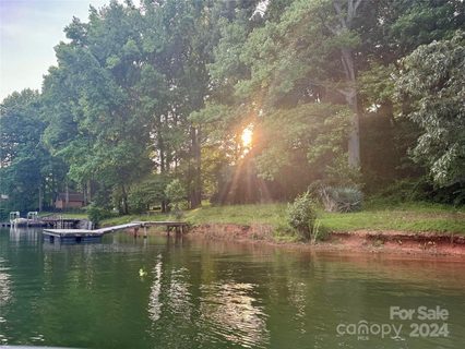 122 Stover Road sold home in Norman Shores, Mooresville, NC