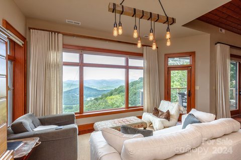 3362 Mountain Air Drive