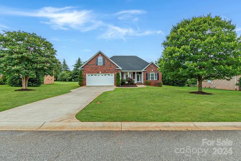 125 Postell Drive sold home in Shadow Wood Estates, Statesville, NC