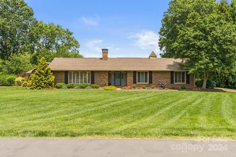 133 Raintree Road sold home in Raintree, Advance, NC