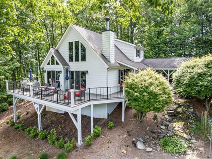 21 Thoroughbred Trail sold home in Settlers Ridge, Waynesville, NC