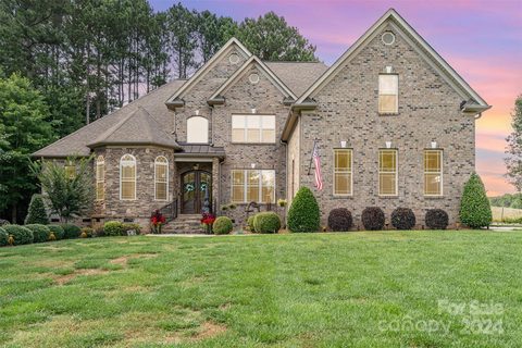 Previously sold for $910,000