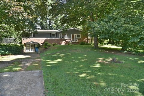 100 College Circle sold home in Craggy View, Swannanoa, NC