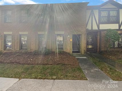 1541 Lansdale Drive B sold condo in The Oaks, Charlotte, NC
